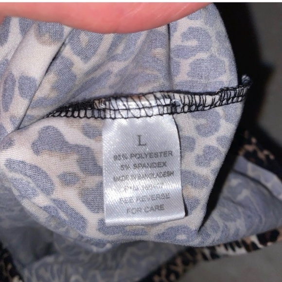 💙 3 Shirt Bundle - Size L/XL Baby Tee’s / Cropped - Picture 10 of 13